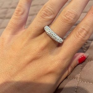 Swakorski crystal ring